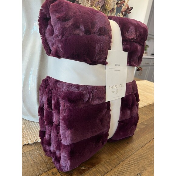 Channel Faux Fur Throw - Threshold Berry NEW - Picture 4 of 8